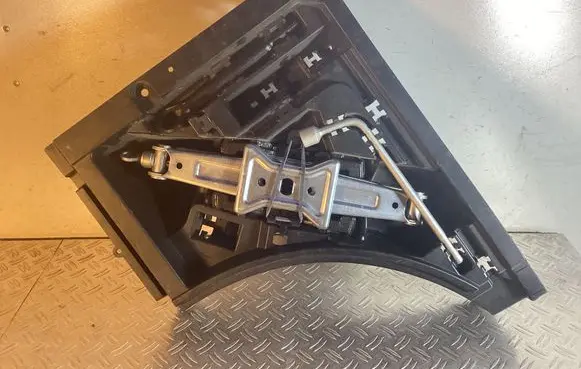 Lexus RX 450H Tool set 6499148070