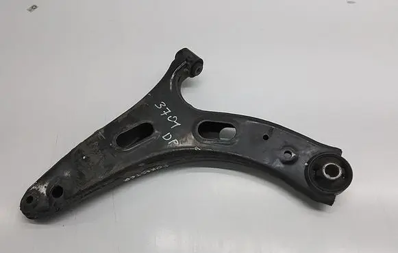 Subaru Forester SK Front lower control arm/wishbone 20202FL041