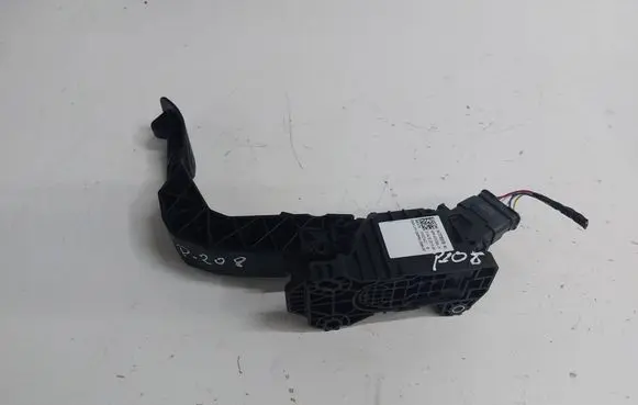 Peugeot 208 Accelerator throttle pedal 9837891880