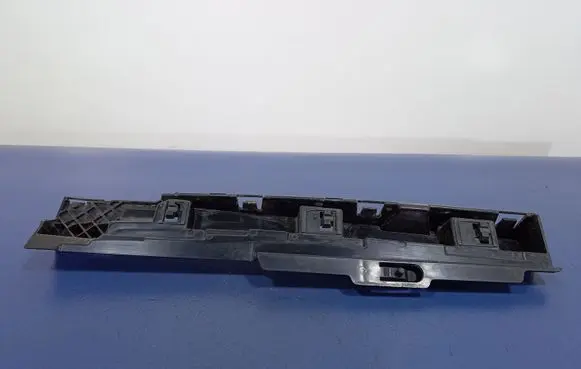 Foot area side trim