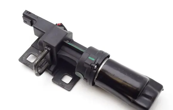 Renault Vel Satis Tailgate/trunk/boot lock/catch/latch 8200014027