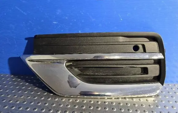 Front bumper lower grill