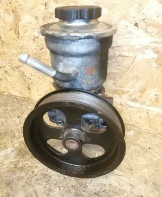 Toyota Corolla Verso AR10 Power steering pump 6910115 U12