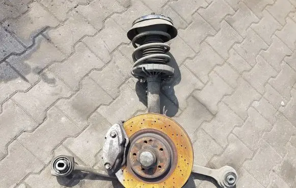 Mercedes-Benz C W203 Front wheel hub spindle knuckle
