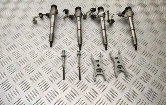 Volkswagen T-Roc Fuel injectors set 05L130277E 0445110835