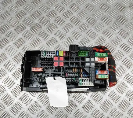 Mercedes-Benz GLE W167 Fuse module A1679063103