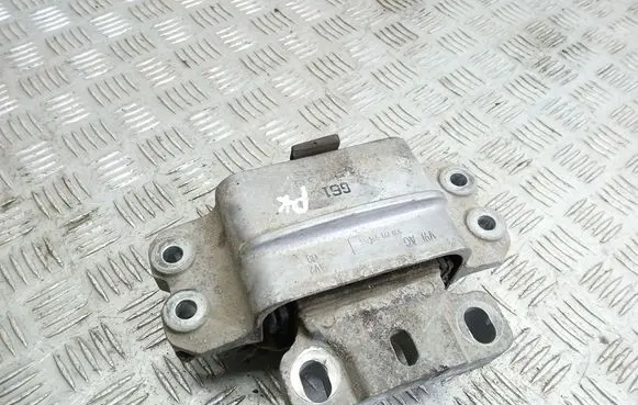 Engine mount bracket