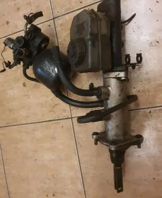 BMW 5 E28 Brake power pressure regulator 3350881181 10051505041