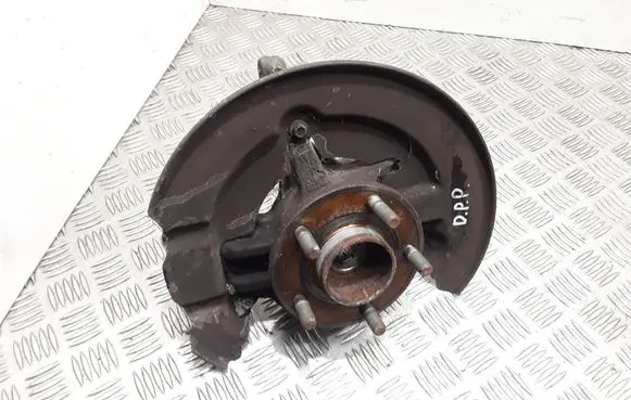 Ford Focus Front wheel hub AV613K170