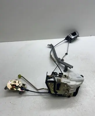 Mitsubishi Pajero Front door lock