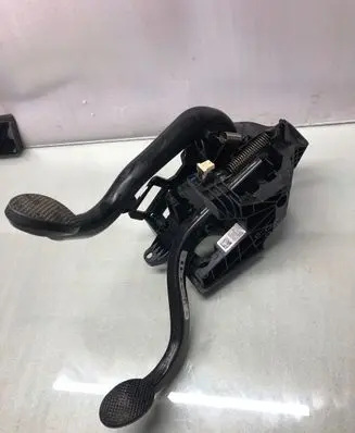 Mini One - Cooper F56 F55 Pedal assembly 2121644