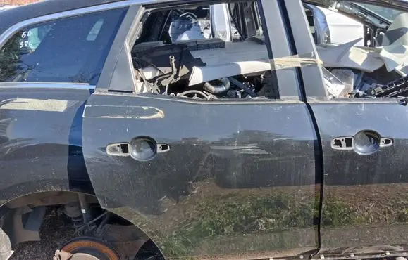Mazda CX-7 Rear door