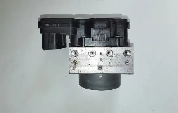 Toyota Prius (XW50) ABS Pump 11304041030