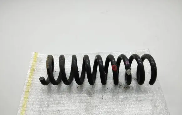 Mercedes-Benz GLK (X204) Rear coil spring