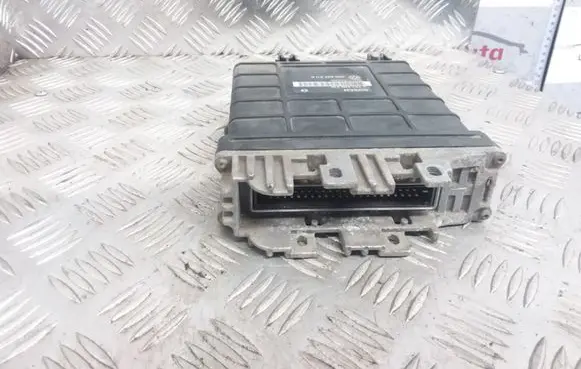 Volkswagen Golf III Engine control unit/module 1H0907311C 0261200714