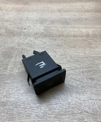 Volkswagen Golf IV Windscreen/window heater switch 1J0959621C