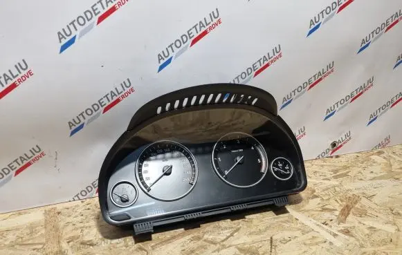 BMW 5 F10 F11 Speedometer (instrument cluster) 9228614 2059571