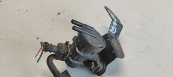Renault Laguna I Turbo solenoid valve 7700102839 4534375