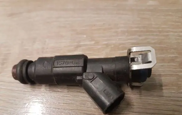 Volvo S80 Fuel injector 0280156154