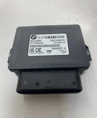 BMW 5 F10 F11 Hand brake control module 6799083 23122010 32620257A