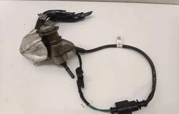 Volkswagen Touareg III AdBlue injector 059131113H
