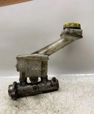 Nissan X-Trail T30 Master brake cylinder