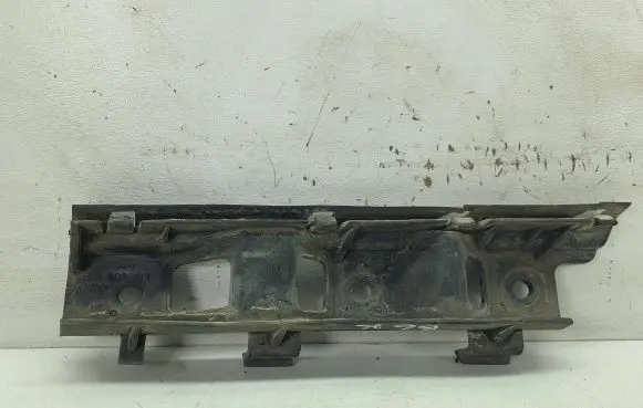 Volkswagen PASSAT B6 Front bumper mounting bracket 3C0807183