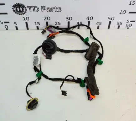 Volkswagen Jetta VI Front door wiring loom 5C8971121A