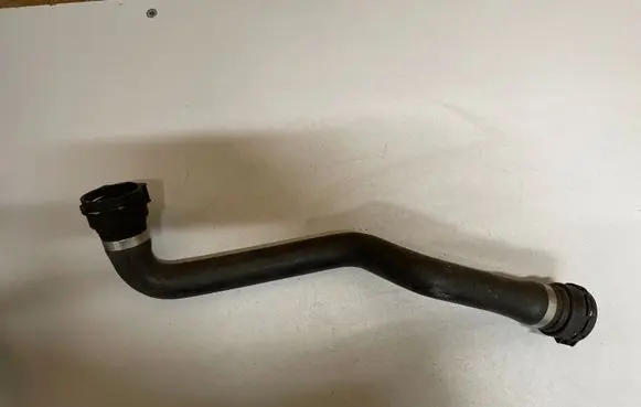 BMW 1 F20 F21 Engine coolant pipe/hose 7596833