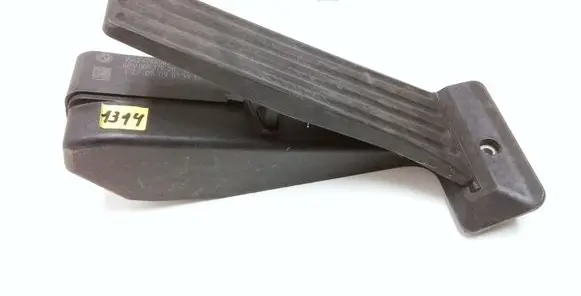 BMW 1 E81 E87 Accelerator throttle pedal 6786589
