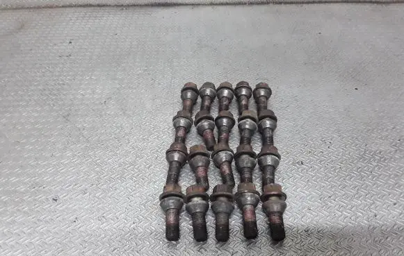 Volvo XC90 Nuts/bolts 