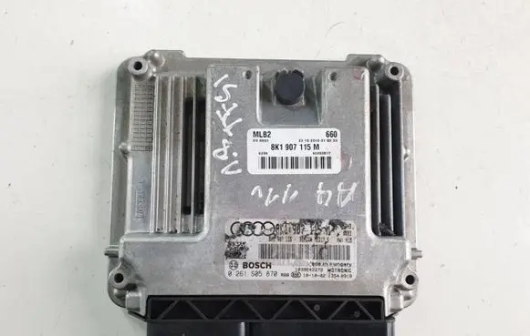 Audi A4 S4 B8 8K Engine control unit/module 8K1907115M 8K0907115 0261S05870