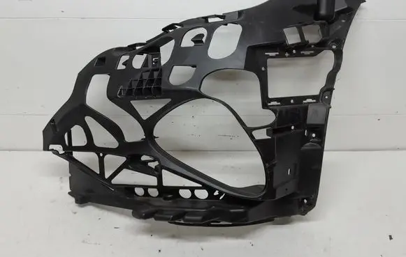 Mercedes-Benz E W214 Front bumper mounting bracket A2148850400