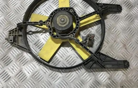 Nissan Micra Radiator cooling fan shroud