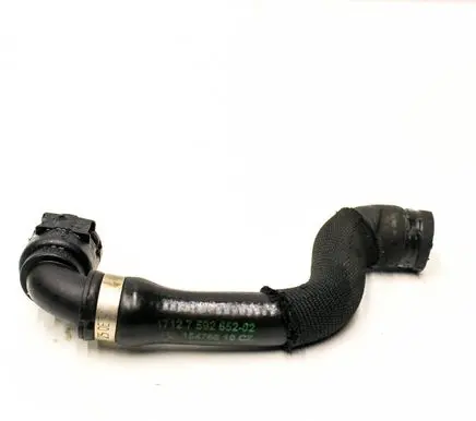 BMW 5 GT F07 Engine coolant pipe/hose 7592652