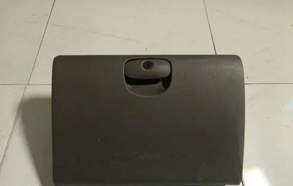 Hyundai Santa Fe Glove box SW768103