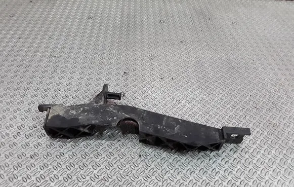 Land Rover Discovery Radiator mount bracket