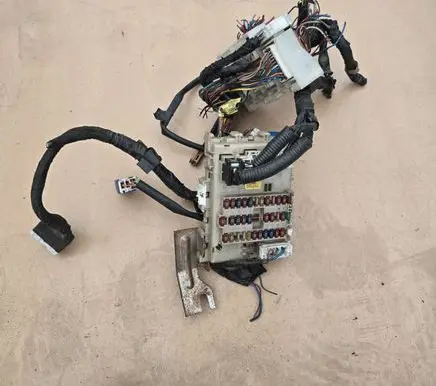 Nissan Almera Fuse box set 243504M600 1123991