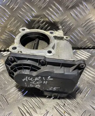 Toyota Auris 150 Throttle valve 220300T050