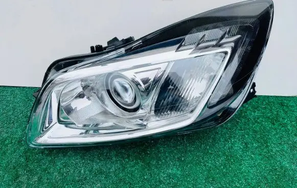 Opel Insignia A Headlight/headlamp 1ZT00963101