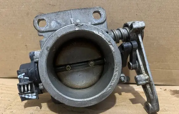 Renault Scenic I Throttle body valve 7700875078