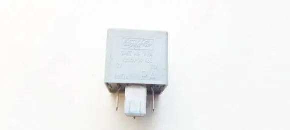 Ford Mondeo Mk III Other relay 5m5t14b192ea v23136-j4-x62