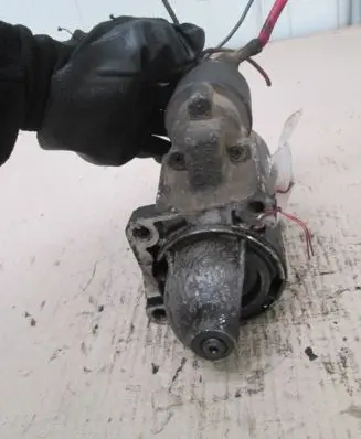 Volkswagen Golf III Starter motor