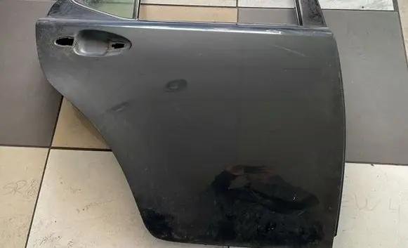 Lexus IS 220D-250-350 Rear door