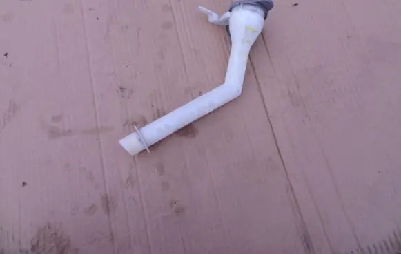Nissan Qashqai Window washer liquid tank fill tube WLEW