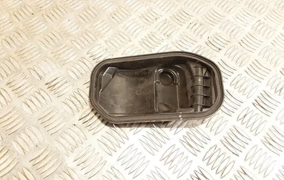 Volvo XC60 Headlight/headlamp dust cover 89075541