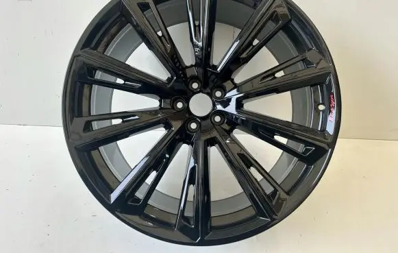 Audi Q8 R23 light alloy rim 4M8601025AT