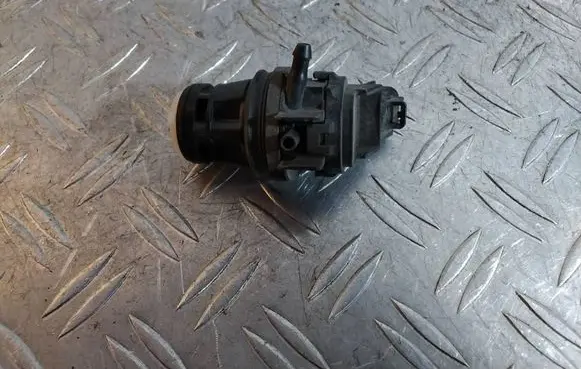 Lexus IS III XE30 Windscreen/windshield washer pump 8533060190
