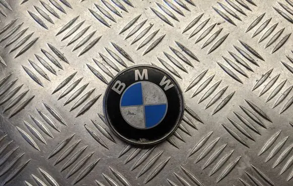 BMW 3 E46 Manufacturer badge logo/emblem 51148240128