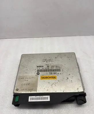 BMW 3 E36 Engine control unit/module 1739041 0261200520